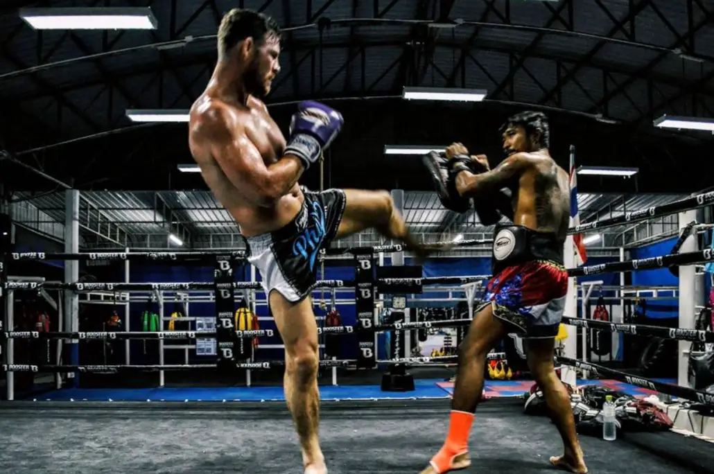 Muay thai. Trenirovka Муай Тай. Брис Гидон Муай Тай. Тренировки по Муай Тай. Бокс тренировка.