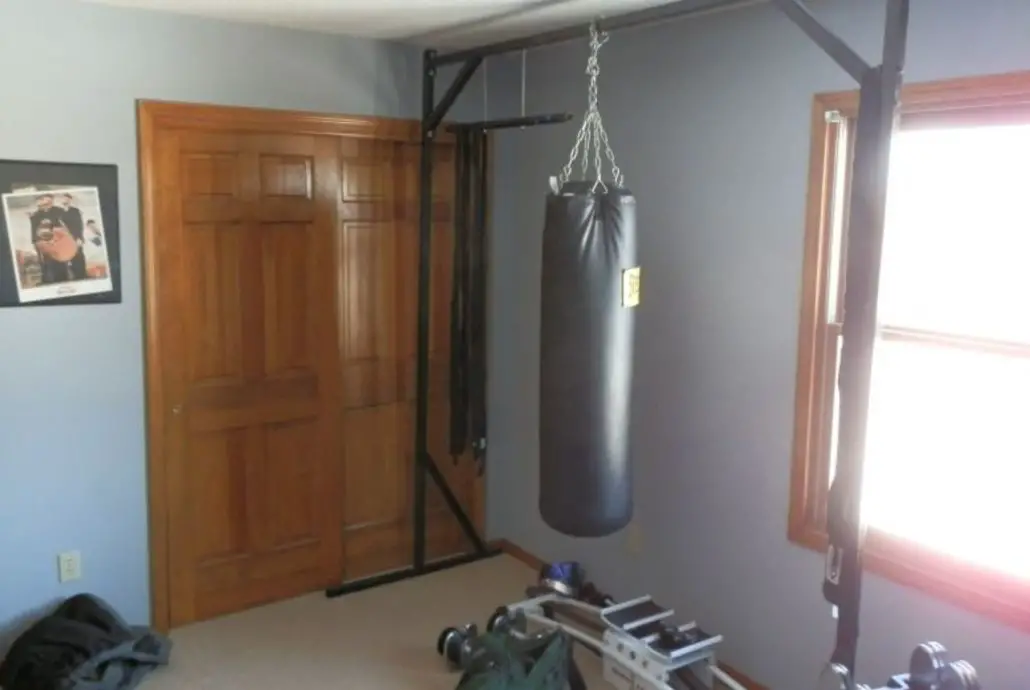 Choosing A Heavy Bag Stand Ultimate Buyers Guide Boxing Addicts